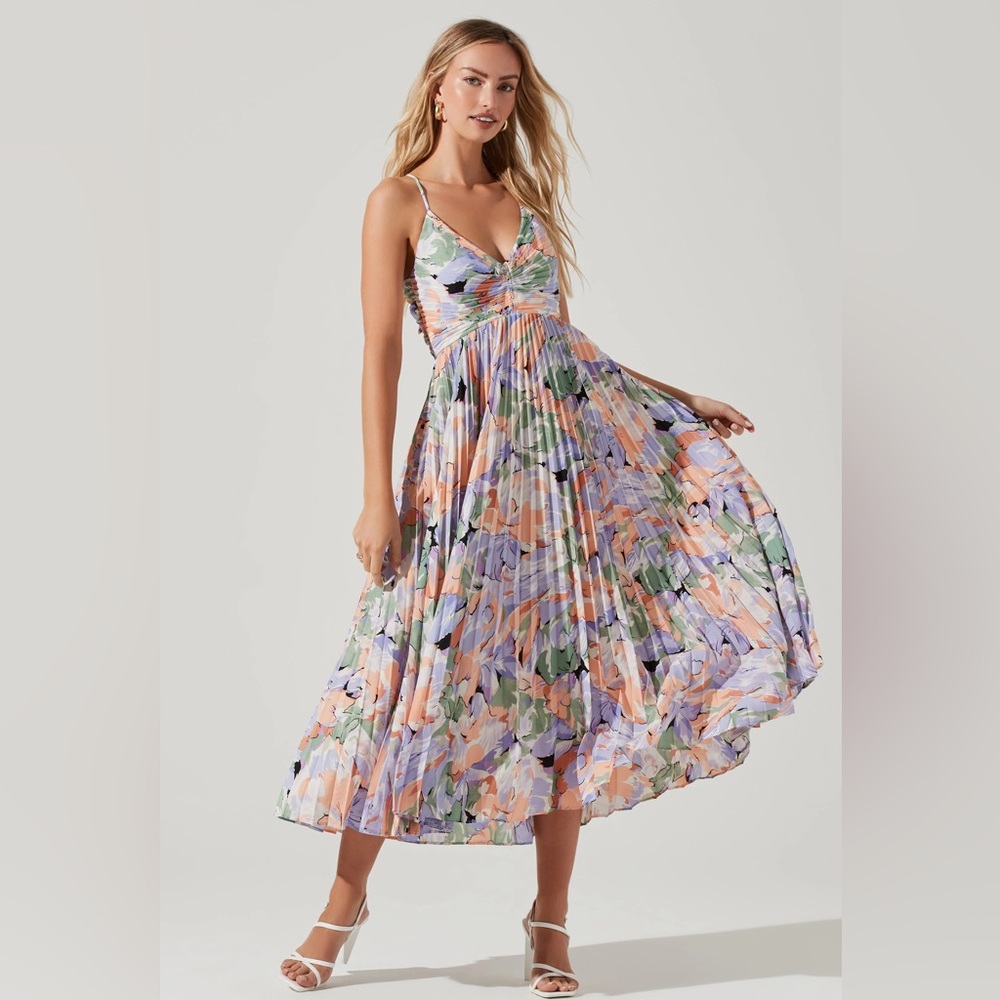 ASTR the Label Blythe Floral Plisse Midi
